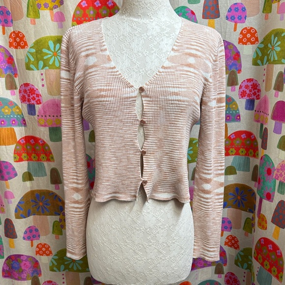 mahina Sweaters - Mahina L/S Cropped Sweater. Large